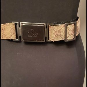 Gucci Classic Beige/Brown Buckle Belt 70
